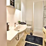 M&m Apartment-fovam Ter * Budapest
